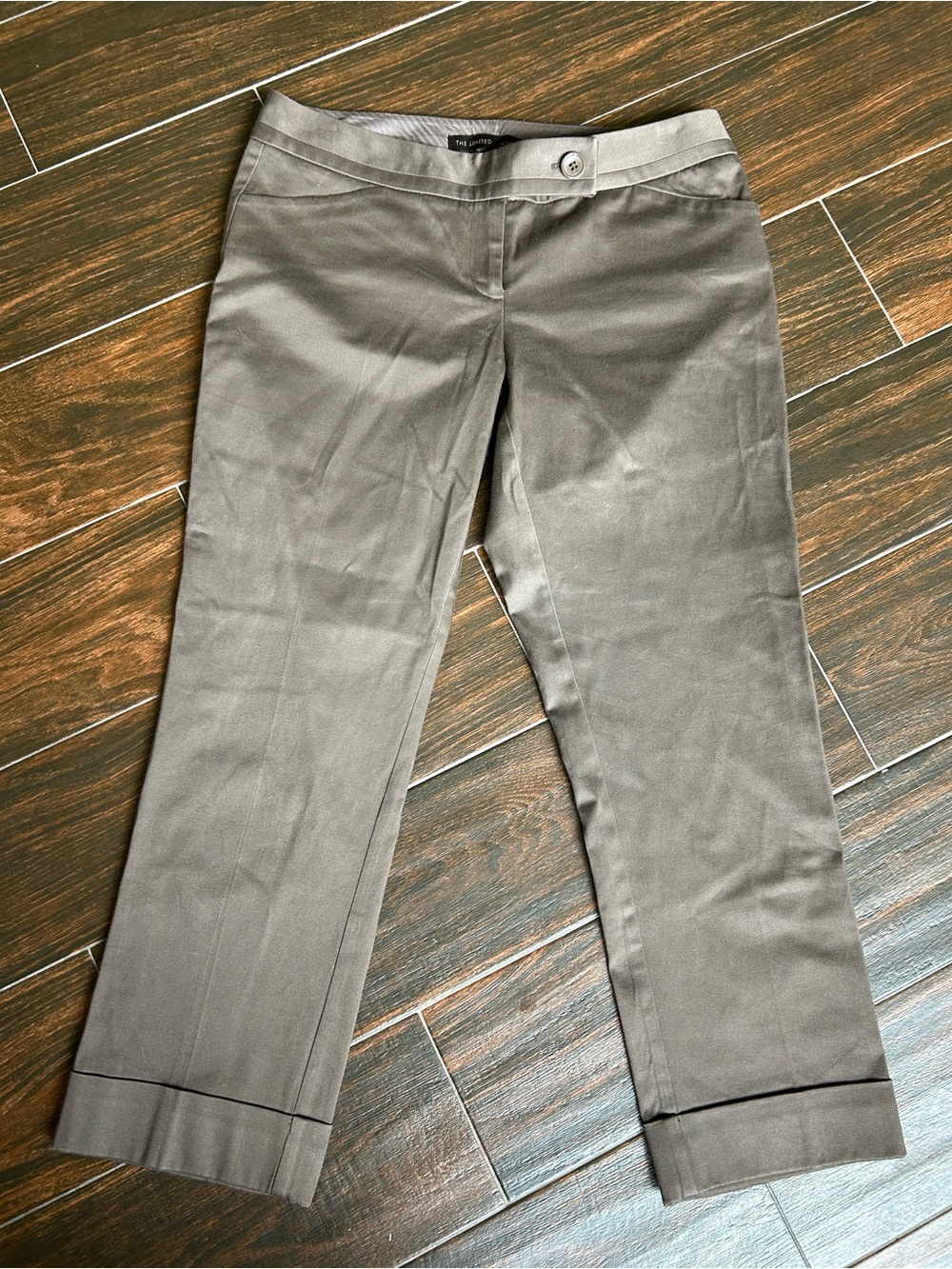 The limited drew fit cropped with cuff light brown pants size 4